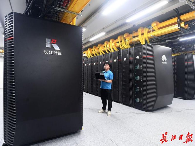 武汉软件开发：行业动态与发展趋势